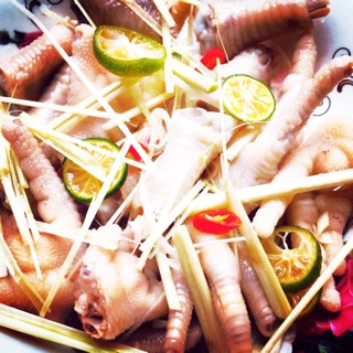 Chân gà sả ớt