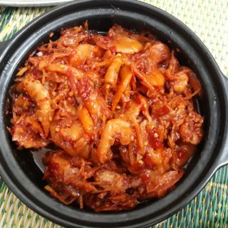 Tôm chua Dì Cẩn