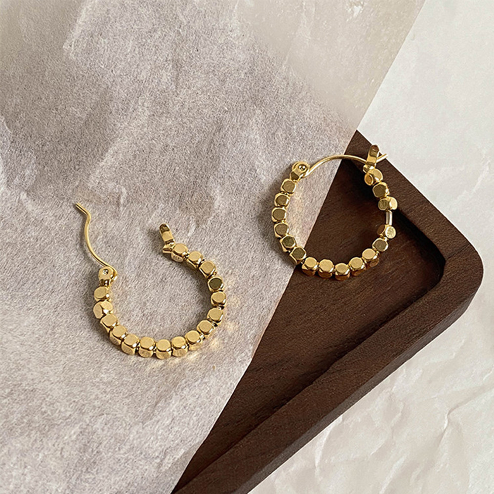 Khuyên Tai Nữ Trang Tạo Hình Độc Đáo