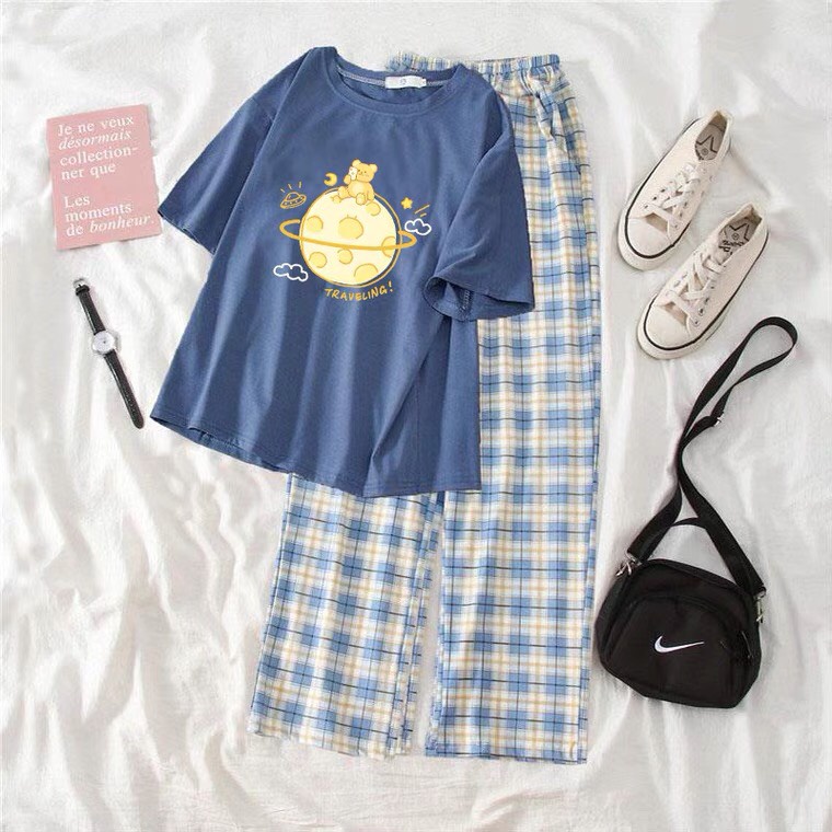 Sét Áo Gấu travel + quần kẻ xanh, Áo thun from rộng, Chất đẹp không xù, quần suông ống rộng, Sét bộ mặc ở nhà - MODY