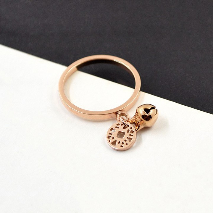 [Bicasa] nhẫn titan cao cấp đồng tiền may mắn kết hợp chuông vàng hồng siêu đẹp - tặng hộp đựng xinh xắn