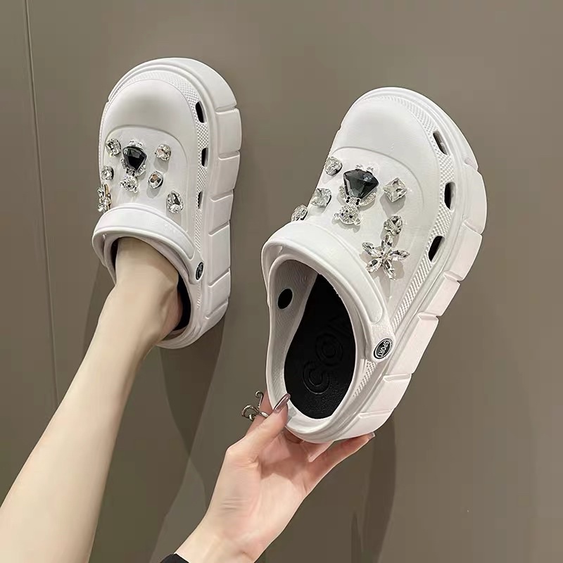 Giày dép sục crocs độn đế kèm sticker