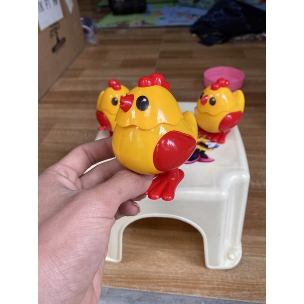 Đồ Chơi Gà Ngộ Nghĩnh Lên Dây Cót Cho Bé, Các Chi Tiết Bo Cong, Không Có Cạnh Sắc Cứng An toàn cho bé