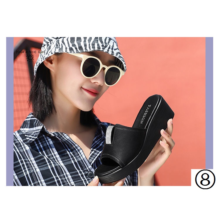 Dép Sandal Cao Gót Đế Xuồng Dày Thoải Mái Thời Trang Mùa Hè 2022 Mới Cho Phụ Nữ Trung Niên