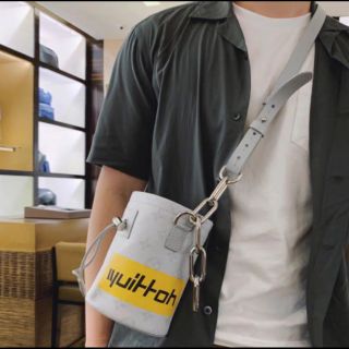 Túi lv rút cá tính .nam .nử sử dụng đc .