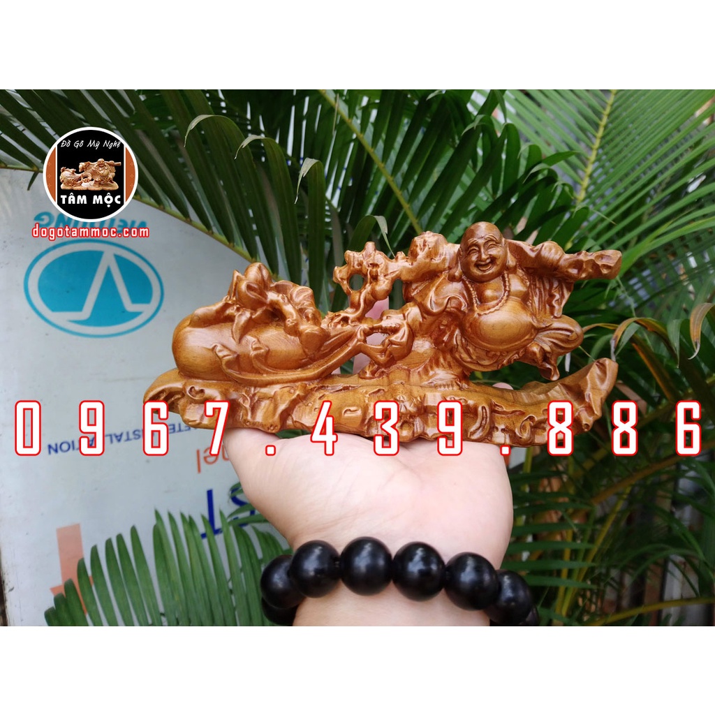 Tượng Phật Di Lặc để xe ô tô gỗ bách xanh - DL10BXTC