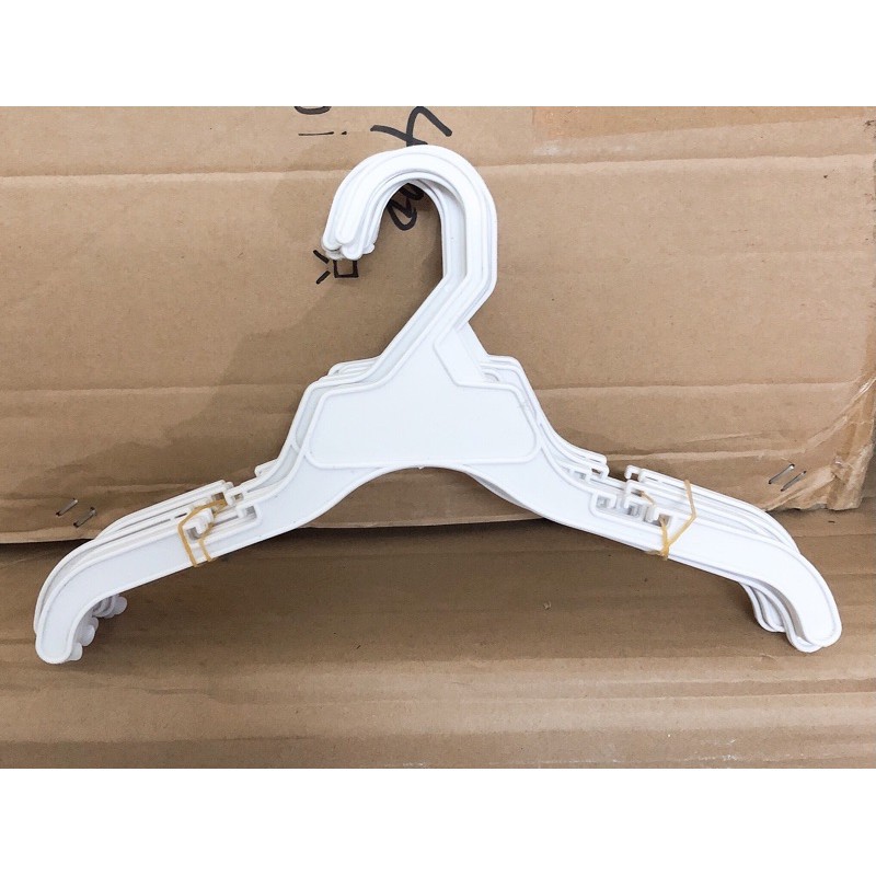 móc áo chó mèo bằng nhựa