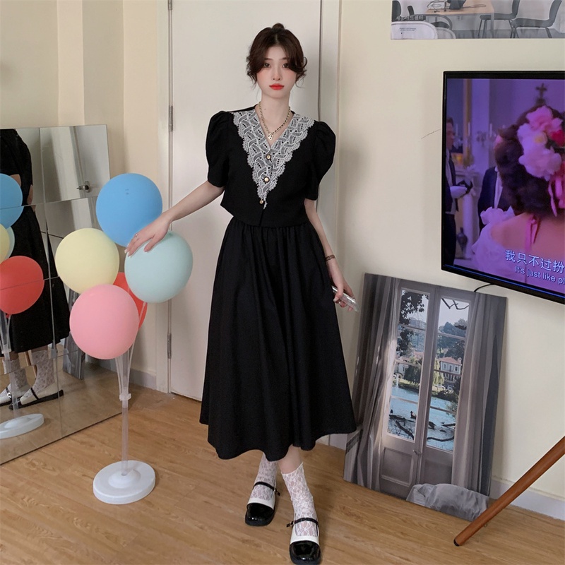 Áo Sơ Mi Tay Ngắn Cổ Chữ V Phối Ren Thời Trang Mùa Hè Dễ Phối Đồ Cho Nữ