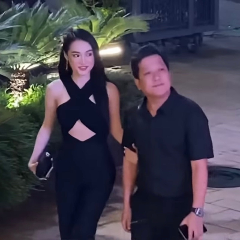 Jumpsuit chéo ngực nhã phương