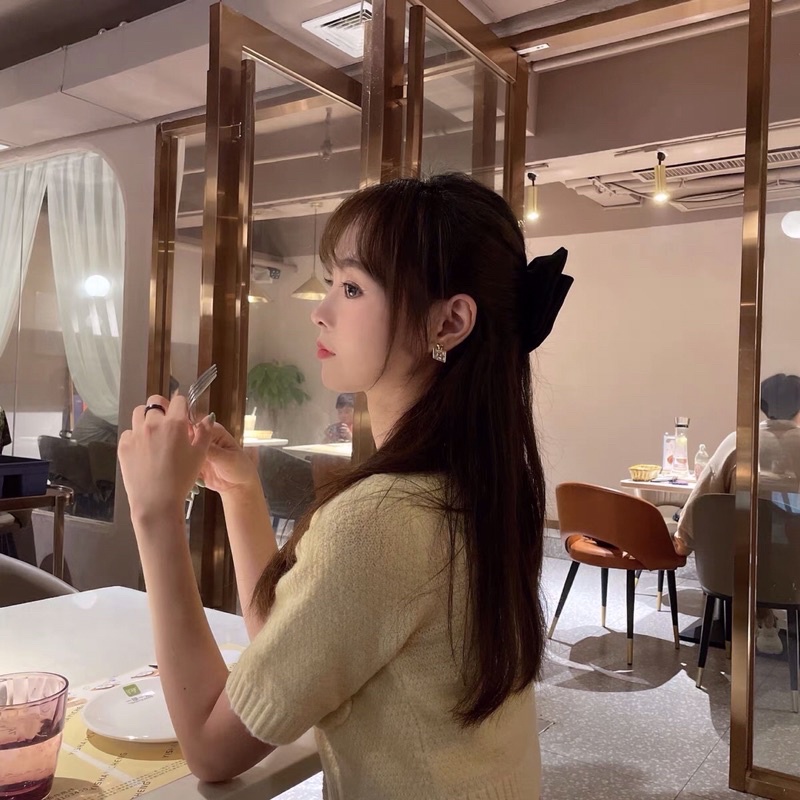 Set áo cardigan chân váy len màu vàng nhạt