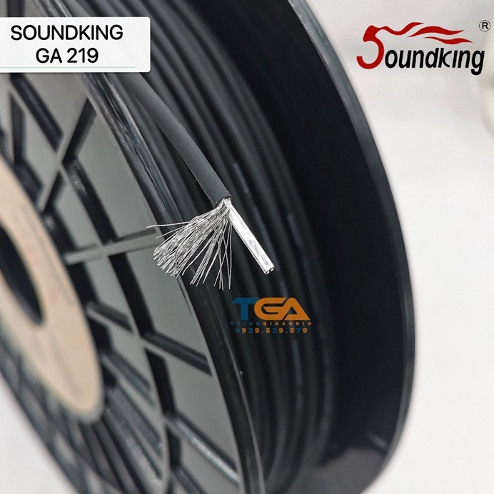 Dây tín hiệu Audio, Microphone chính hãng SOUNDKING . Báo giá 1M. Than nhỏ.
