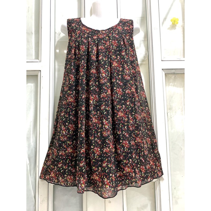 Đầm bầu. Đầm suông xoè không tay