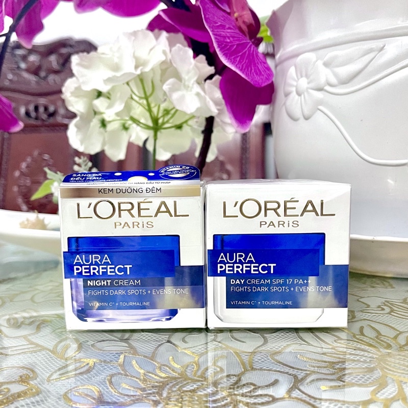 Bộ dưỡng da trắng mượt đều màu kem ngày và kem đêm Loreal - L'Oréal Paris Aura Perfect 50ml x 2