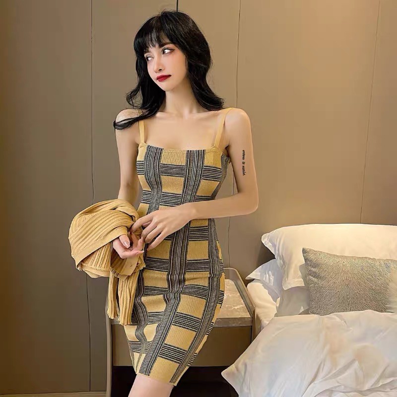 [MUA 1 ĐƯỢC 2] Set Trang Phục Nữ Cadigan Len Phối Váy Dây Kẻ Body_Phong Cách Hàn Quốc | BigBuy360 - bigbuy360.vn