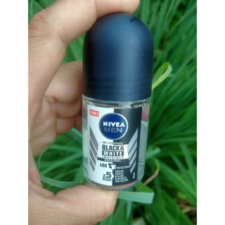 Mô hình Lăn Khử Mùi Nivia MEN