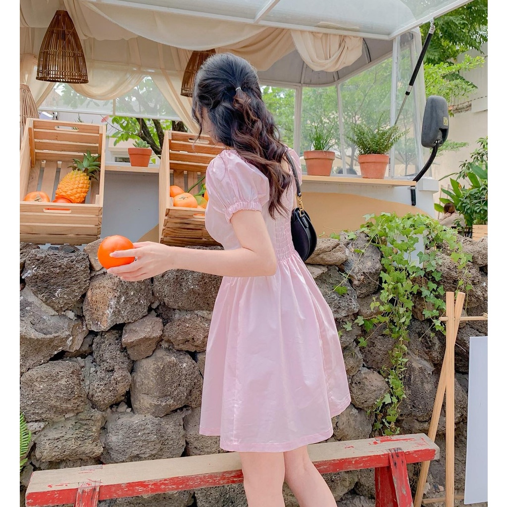 Đầm Yoona - Đầm cổ vuông nhún ngực nút gỗ | BigBuy360 - bigbuy360.vn