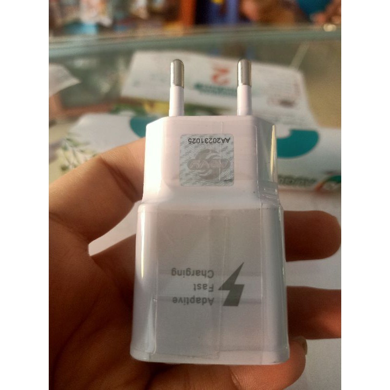 Cóc sạc Samsung 3.0 hỗ trợ sạc nhanh (dùng chung được với Oppo ,Vivo,Iphone ...)