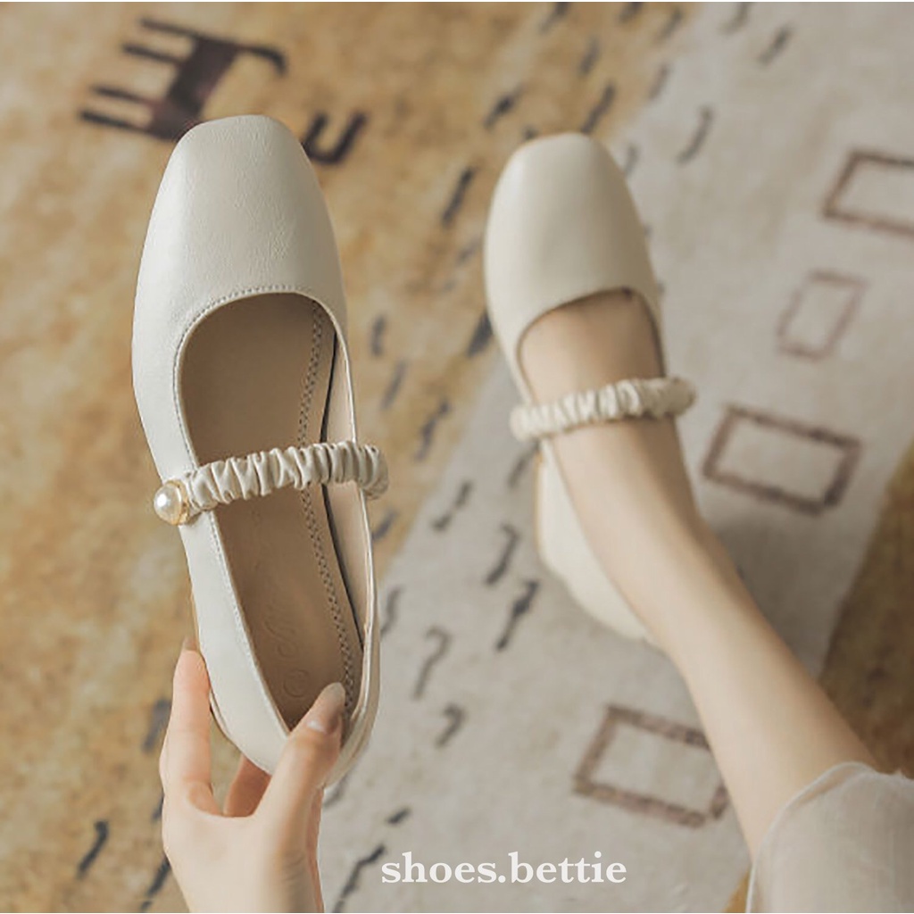 Giày nữ Mary Jane quai nhăn đính cúc giả ngọc trai