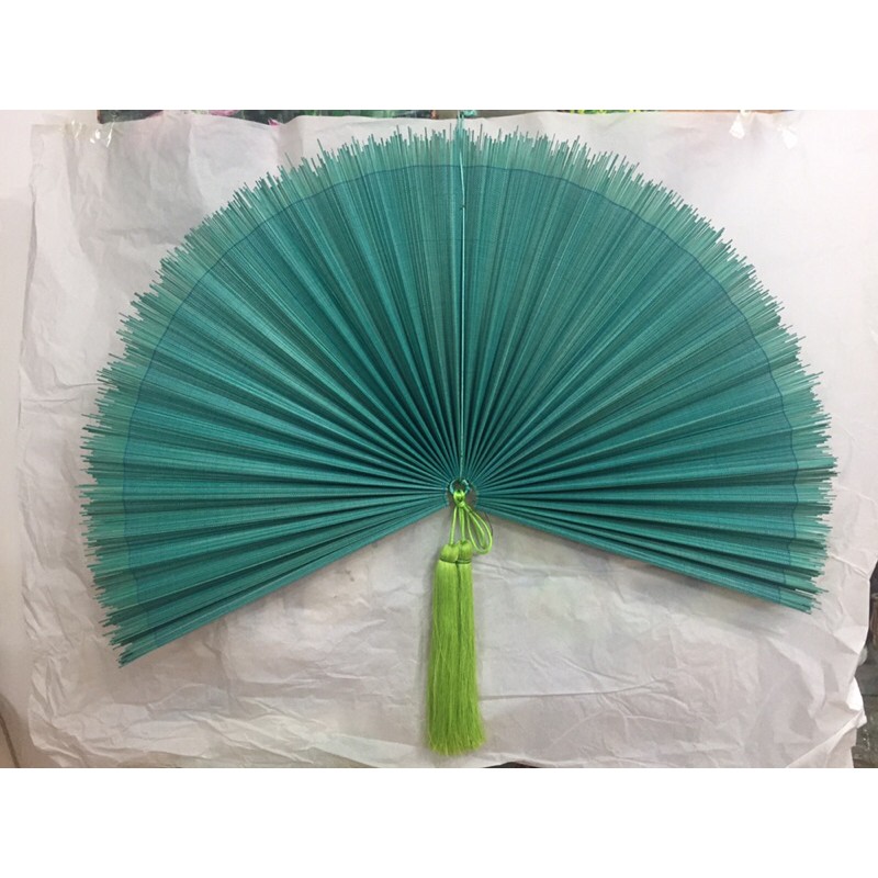 Quạt treo tường trang trí dệt bằng nan tre