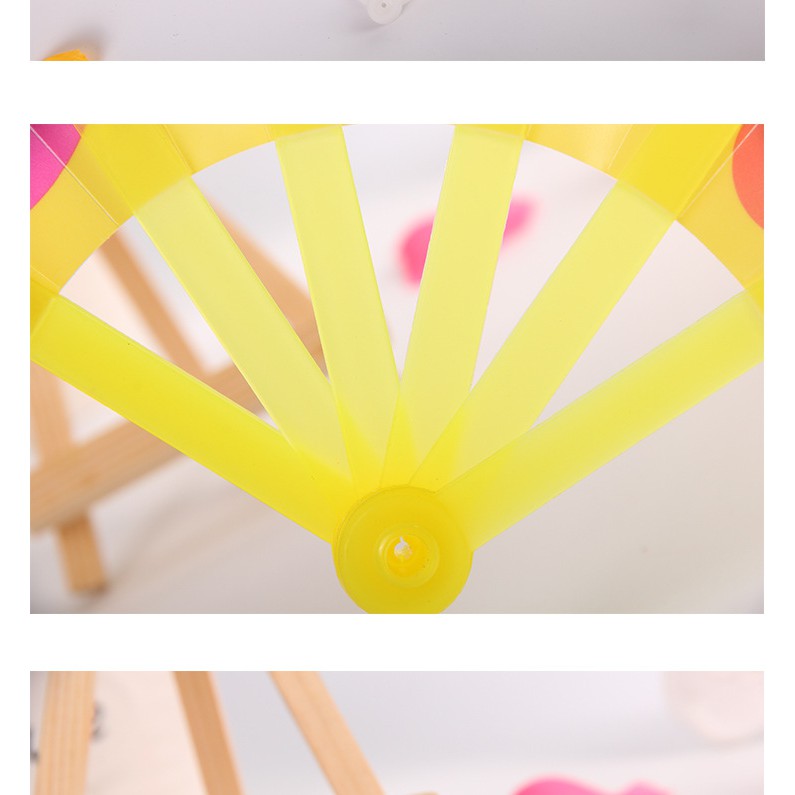 Quạt nhựa xếp size lớn (Giao ngẫu nhiên) | BigBuy360 - bigbuy360.vn