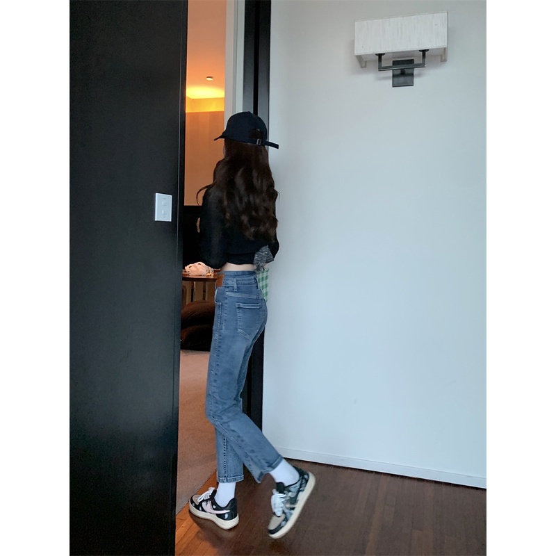 Quần jean ống đứng phong cách vintage thời trang cho nữ
