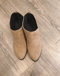 Boot da lộn nâu be sáng