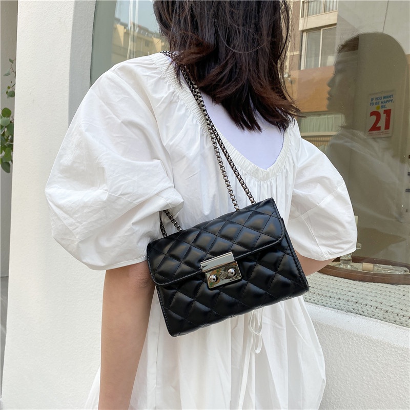 Túi đeo vai IELGY hình vuông nhỏ phối dây xích thời trang sành điệu cho nữ