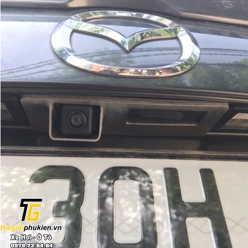 Ốp inox bảo vệ Camera sau xe Mazda 3 2020
