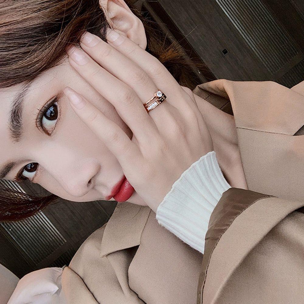 Nhẫn VANES1 Chất Liệu Thép Titan Thiết Kế Hình Học Đơn Giản Cho Nữ