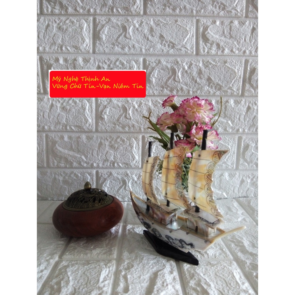 Thuyền phong thủy thuận buồm xuôi gió bằng xà cừ biển - TTRAI02
