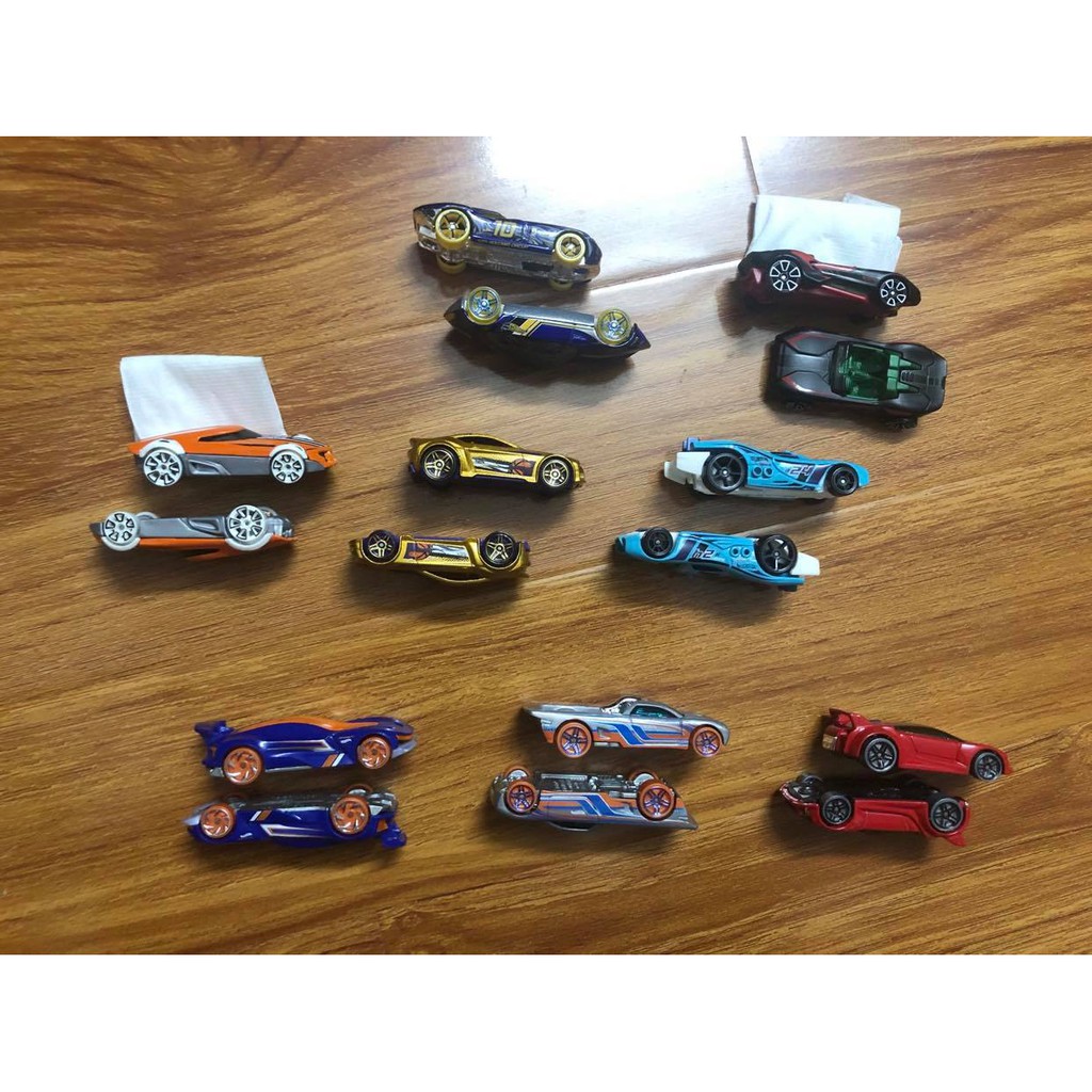 Xe mô hình hotwheel 50 mẫu tách hộp Canada
