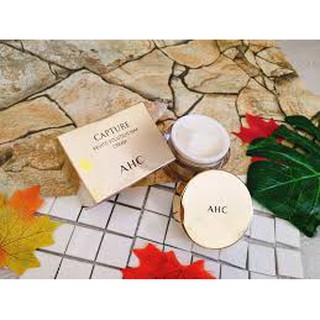 Kem Dưỡng Da AHC Capture Revite Solution Max Cream.