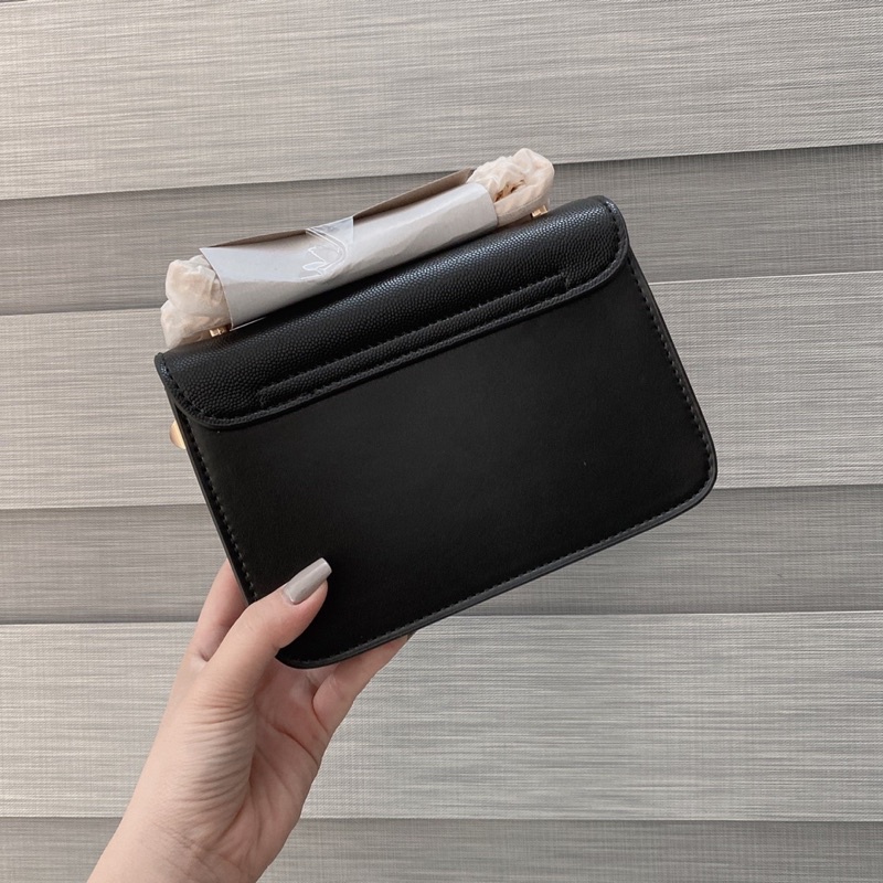 Túi nữ chữ C đinh size 18cm xuấttt xịnnnn