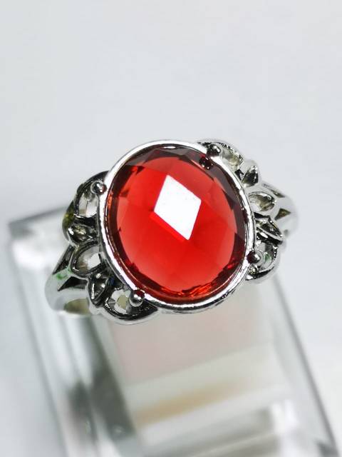 Nhẫn Đính Đá Garnet Màu Đỏ Cho Nữ