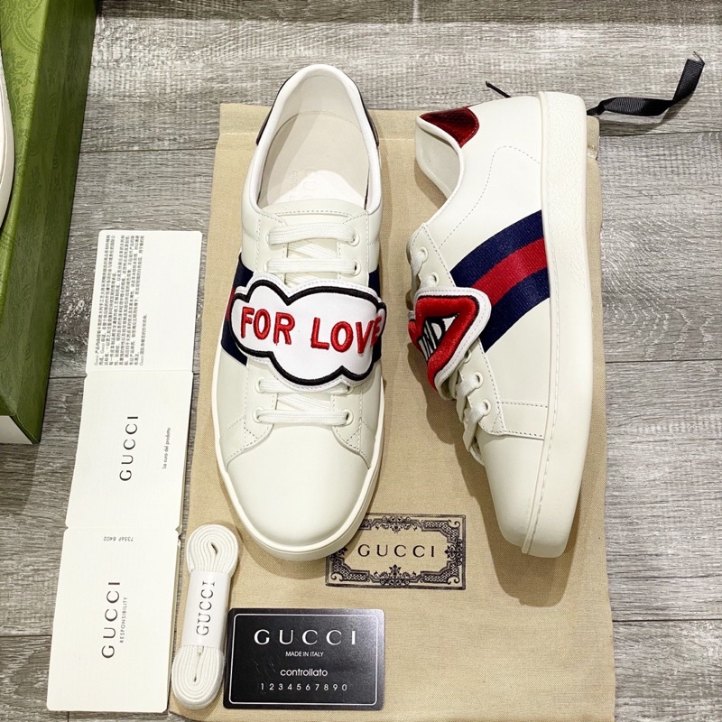 Giày sneaker Gucc'i môi Blind For Love phù hợp cho cả nam và nữ