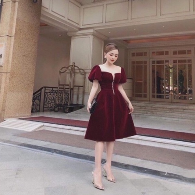 đầm xoè nhung đỏ phối lưới đính Ngọc Đan lưng, dài 100cm, bigsize