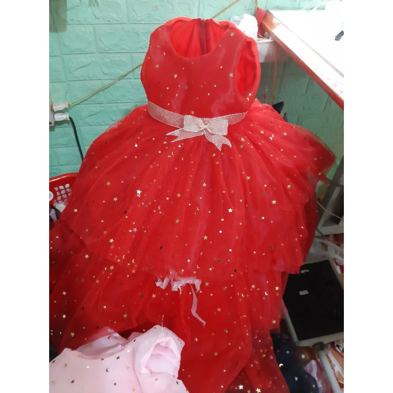 Váy sao xinh lung linh cho bé