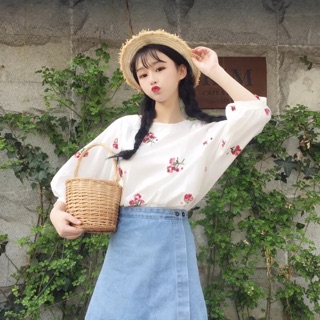 Áo vải thô in hoa đơn giản