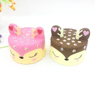 Squishy bánh kem tuần lộc