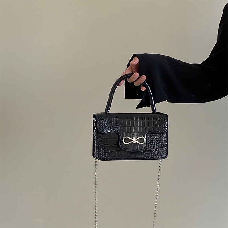 Túi Đeo Chéo Vuông Nắp Gập Phối Dây Xích Họa Tiết Da Cá Sấu Phong Cách Cổ Điển Mẫu Mới 2022 Thời Trang Cho Nữ