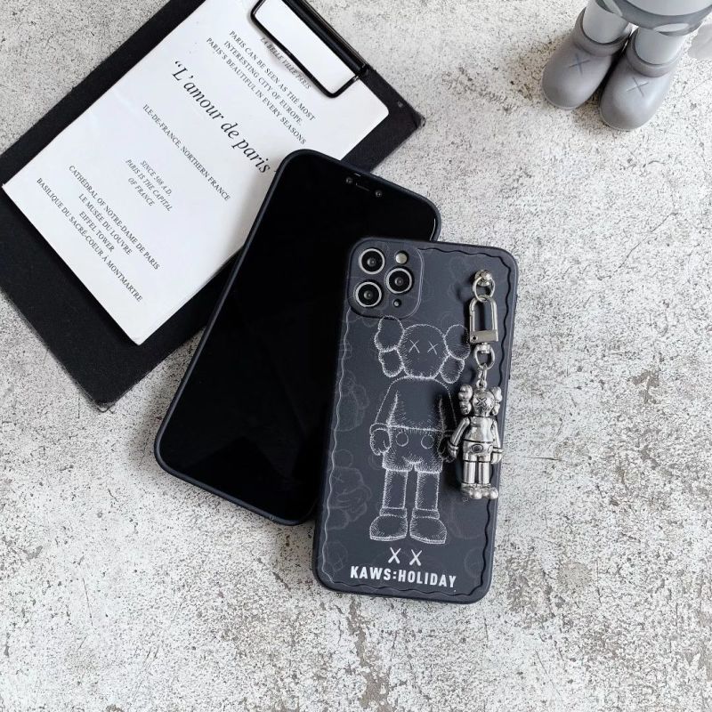 Ốp điện thoại hoạt hình KAWS bảo vệ toàn diện camera cho iphone 12pro max 12mini 11Pro Max XS Max XR SE 2020 7 8 Plus | BigBuy360 - bigbuy360.vn