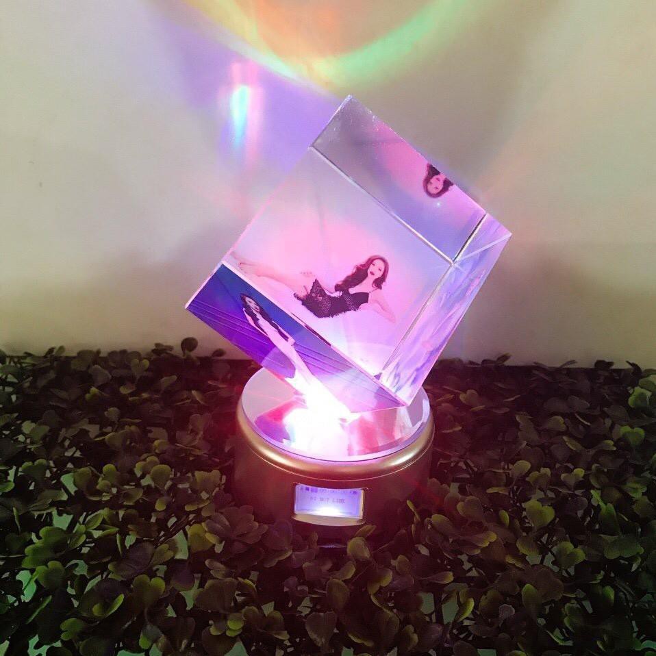 Pha lê lập phương in hình | BigBuy360 - bigbuy360.vn