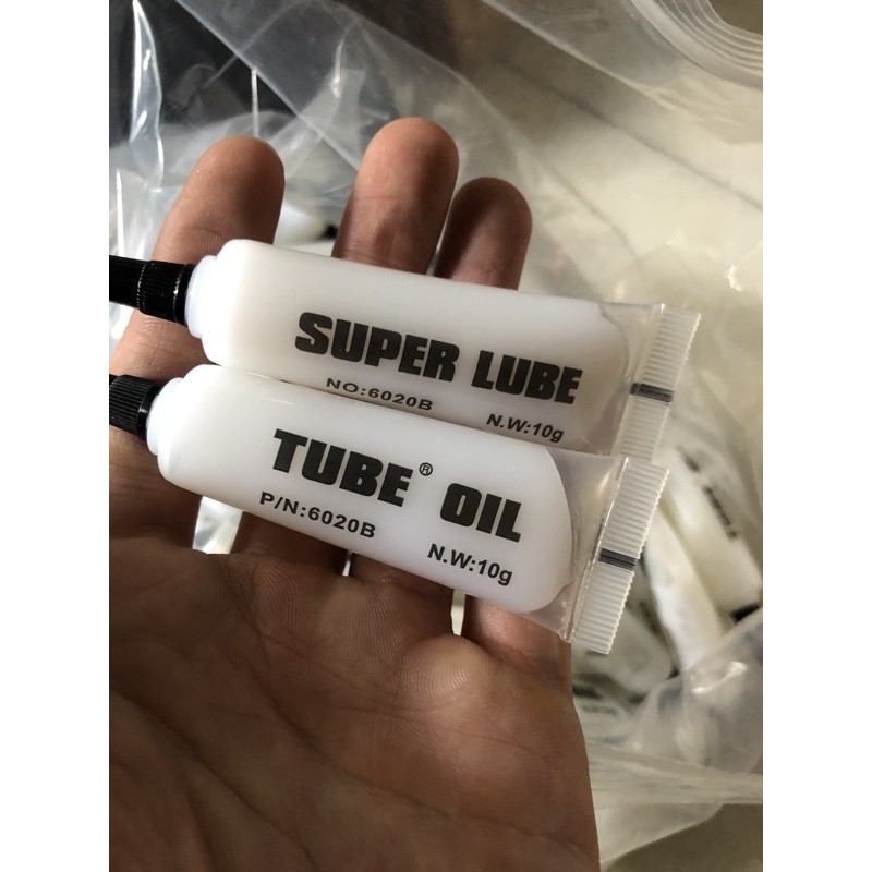 Mỡ tra máy xăm