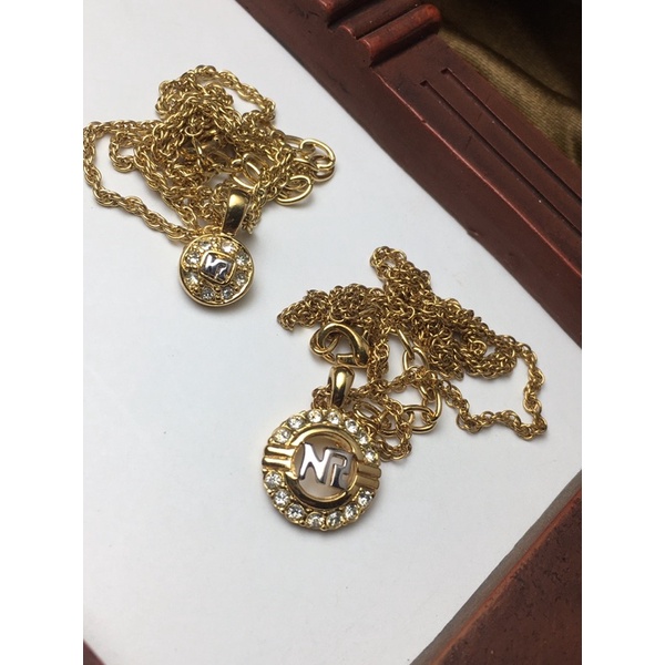 Dây chuyền vintage Pháp Nina Ricci-mặt logo