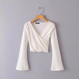Áo vạt chéo cổ tim