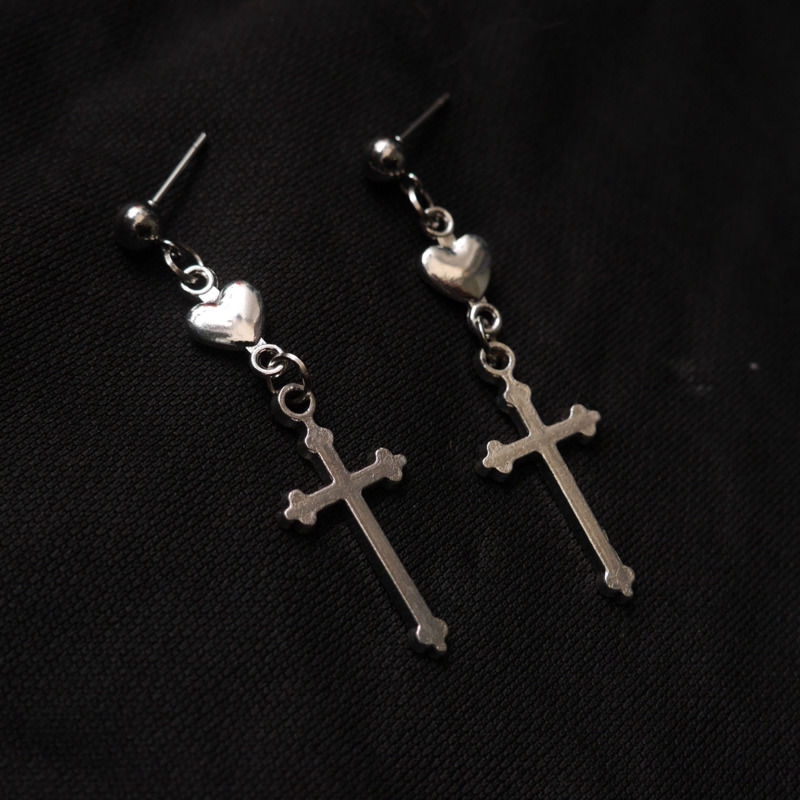 Khuyên tai hình trái tim thánh giá thời trang cá tính cho nữ 22223