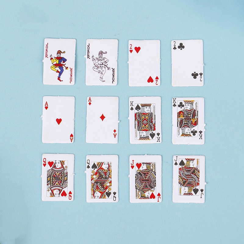 Bộ 2 Thẻ Bài Poker Mini Tỉ Lệ 1: 1 Dễ Thương Dùng Trang Trí Nhà Cửa