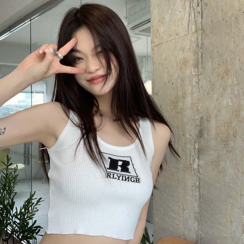 Áo Croptop Sát Nách Cổ Tròn Hoạ Tiết Chữ In Thiết Kế Hợp Thời Trang