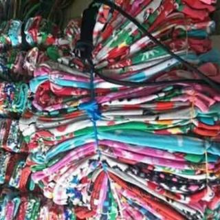 Bán sỉ 100 quần chục cho bé