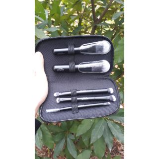 Bộ cọ trang điểm travel kit Kiko 5 món